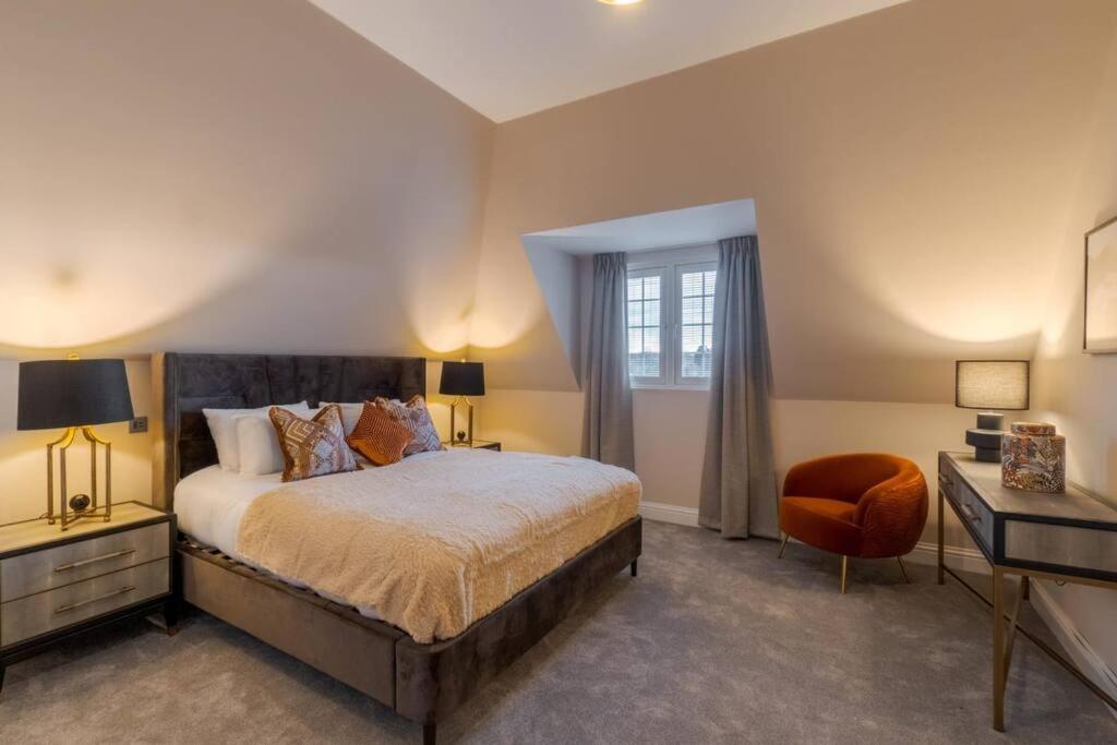 شقة Luxury Penthouse - Castle Views - 2 Bed & Parking ويندسور المظهر الخارجي الصورة